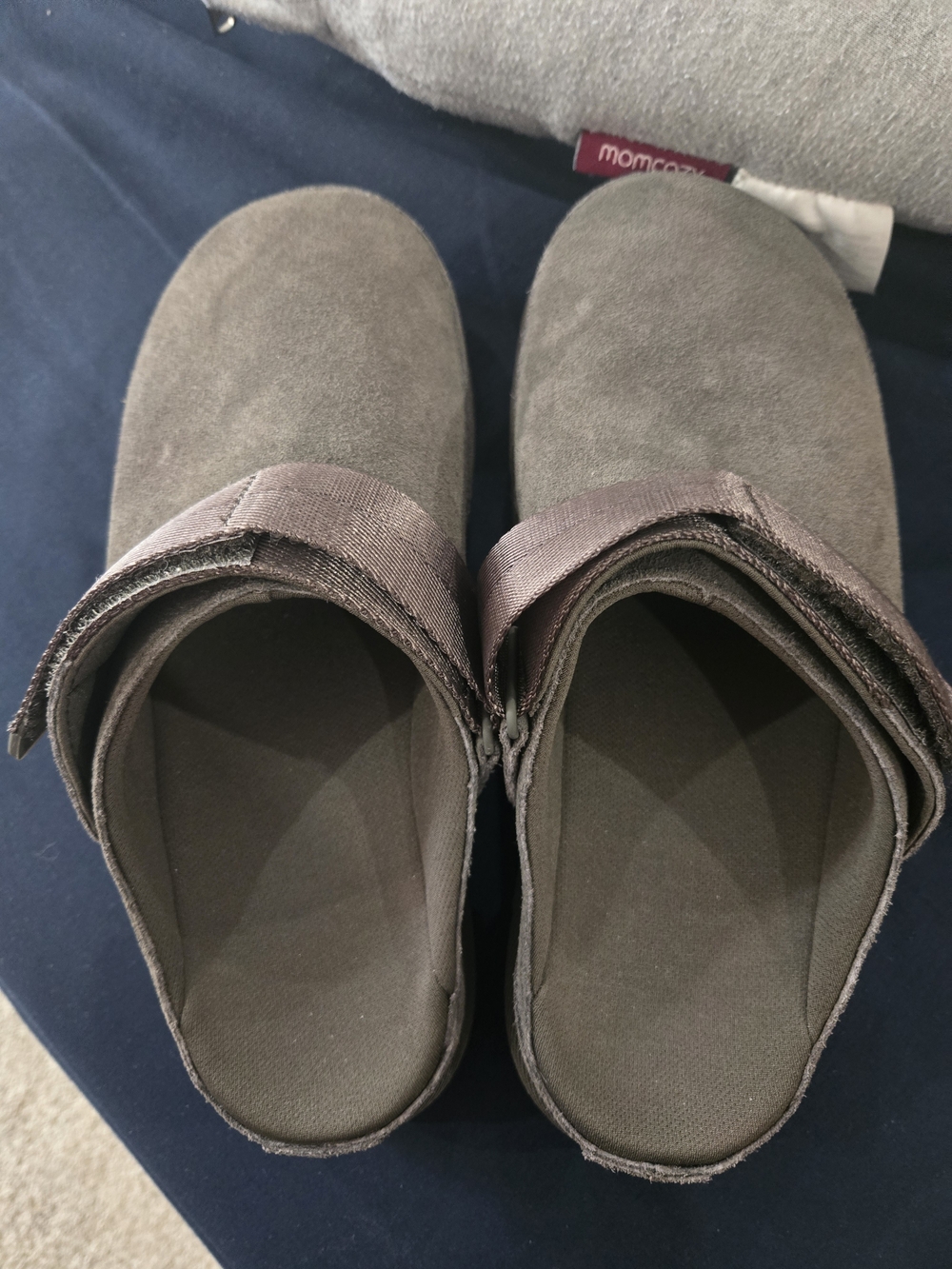 UGG